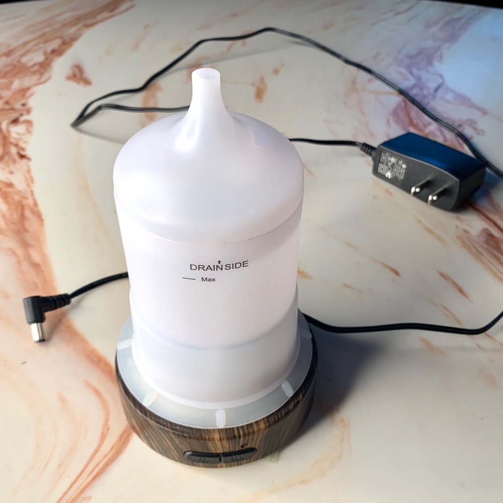 Essential Oil Diffuser Aromatherapy - Picture 6 of 7